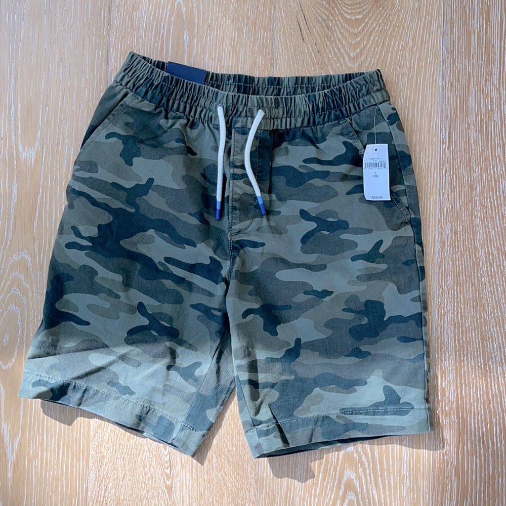 NWT boys gap camp shorts in size 10